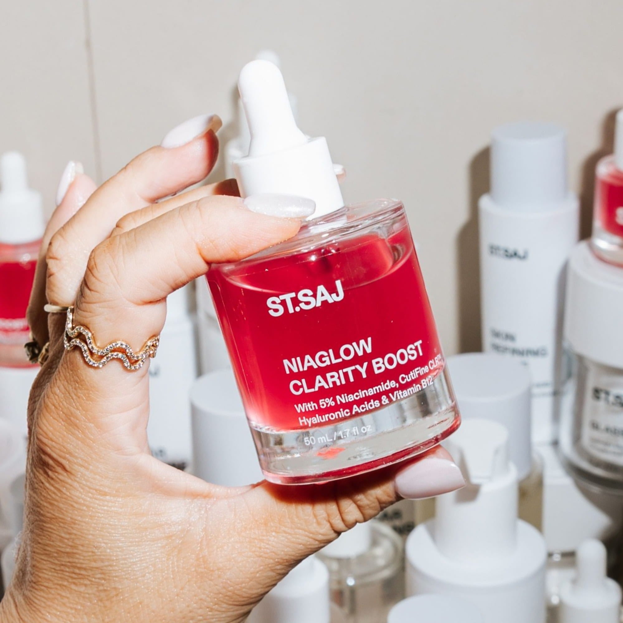 Niacinamide vs Vitamin C: Which Is Right For Your Skin?